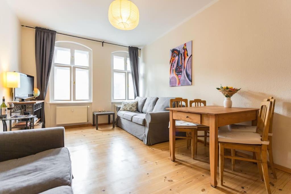 Zentrale Altbauwohnung Im Helmholtzkiez 베를린 외부 사진