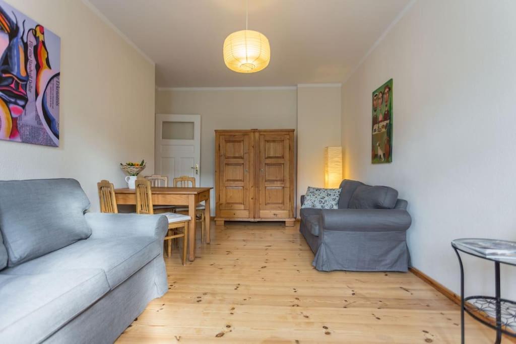 Zentrale Altbauwohnung Im Helmholtzkiez 베를린 외부 사진