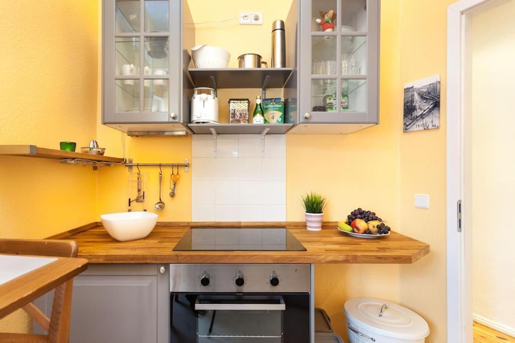 Zentrale Altbauwohnung Im Helmholtzkiez 베를린 외부 사진